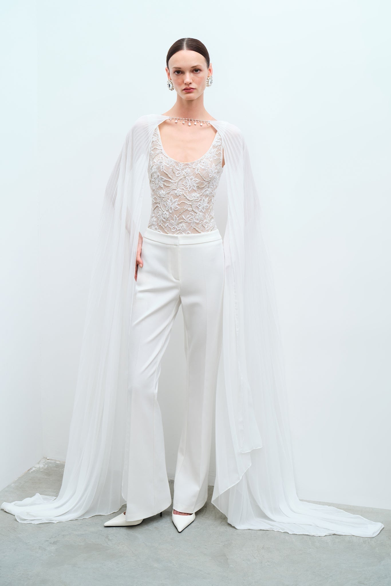 Lia - Choker Detailed Chiffon Cape