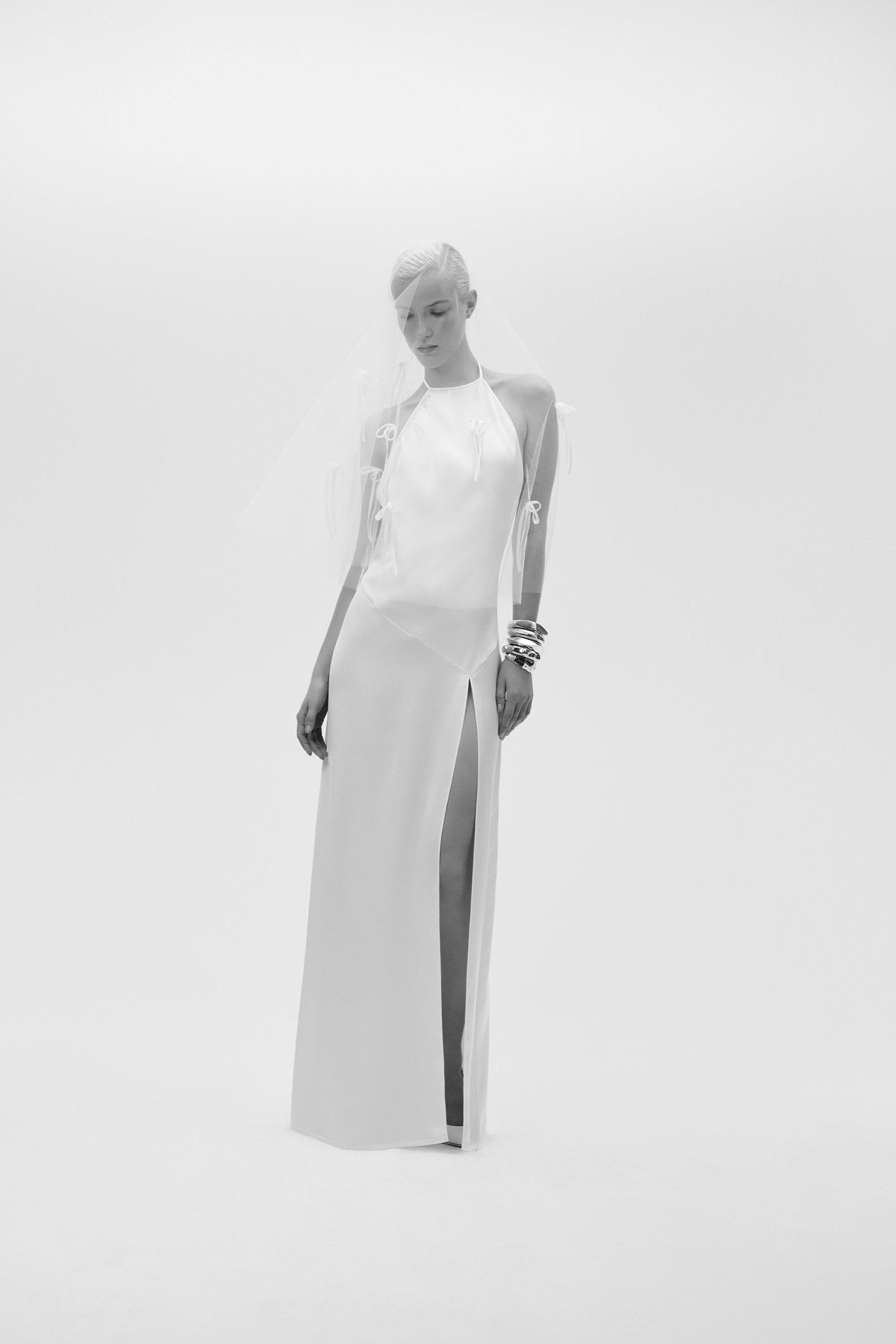Luce - Backless Satin Dress With Front Slit