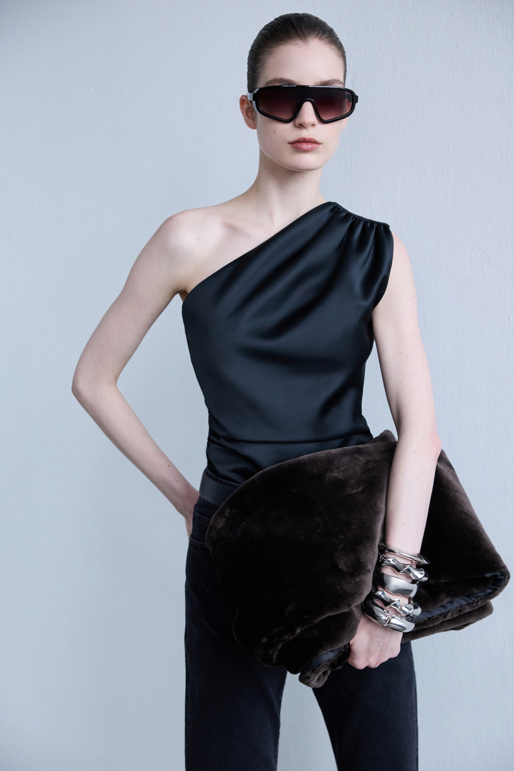 Kia - One Shoulder Drapped Detailed Blouse