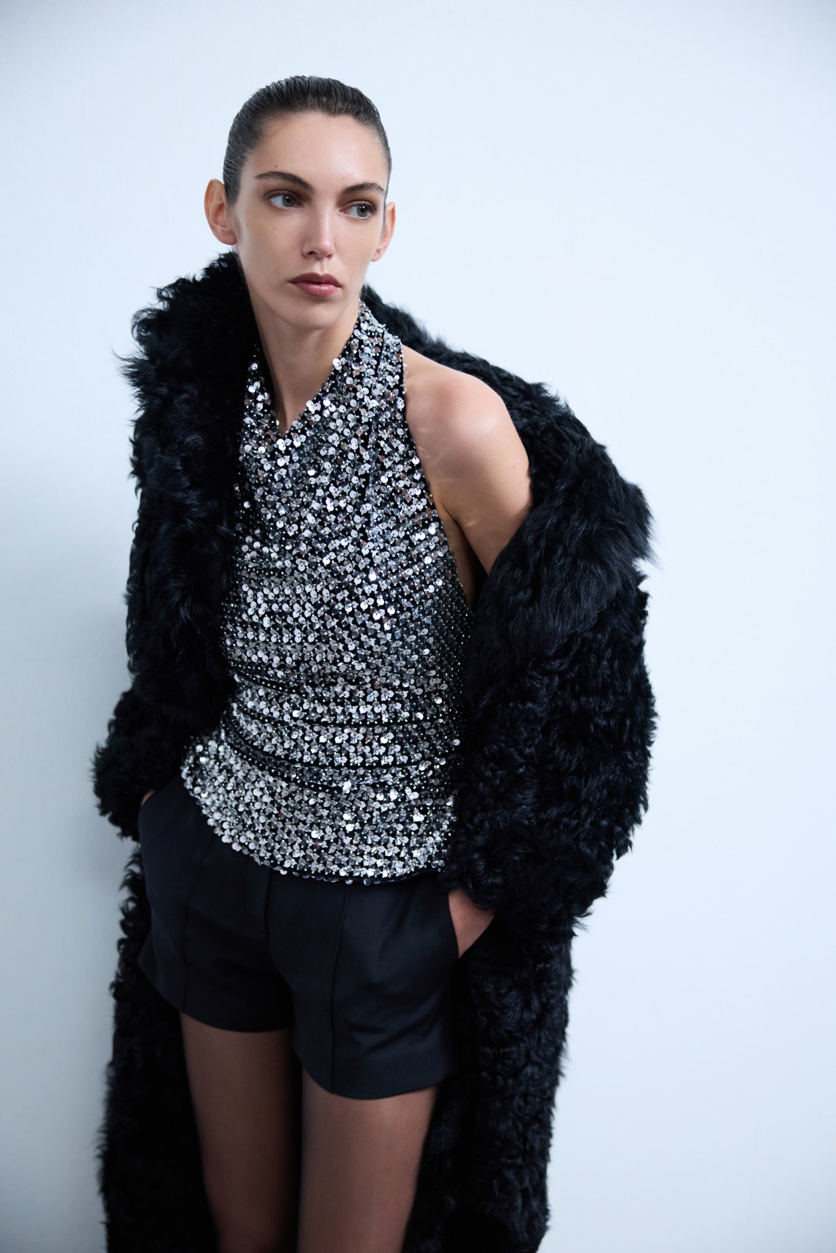 Elly - Backless Sequin Top